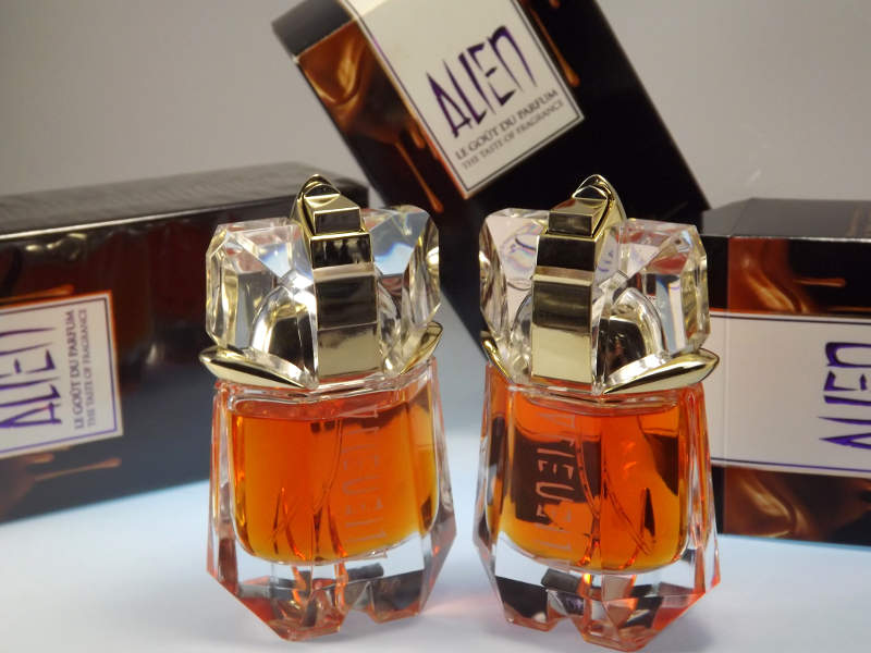 Trichter NEU Parfum Flasche -GLAS- leer Parfum Flakon 30ml 