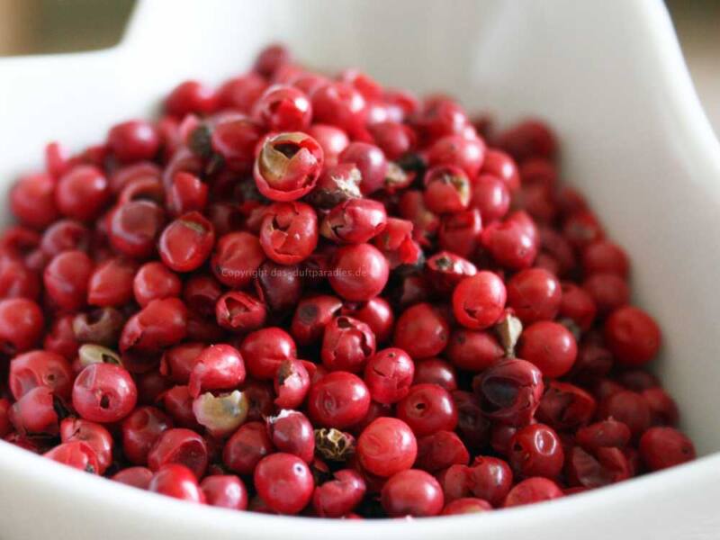Rosa Pfeffer in Parfüm - so duften die roten Beeren