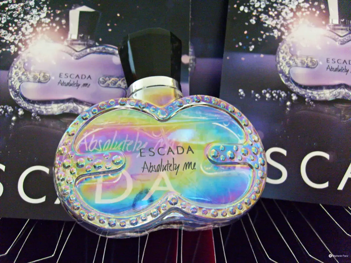 Wunderschöner irisierender Flakon von Escada