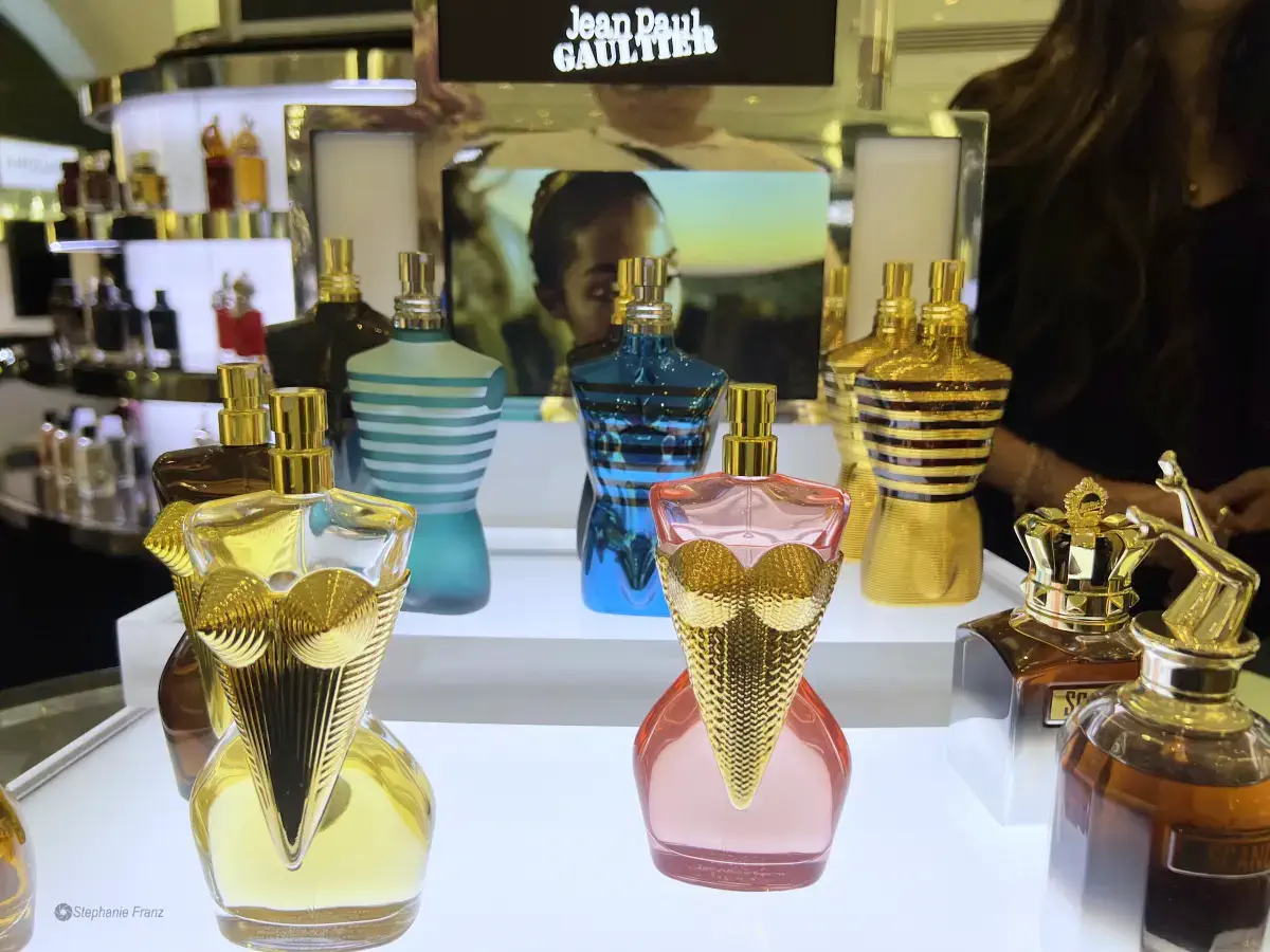 Das Duftparadies beschreibt Jean Paul Gaultier Parfum Divine