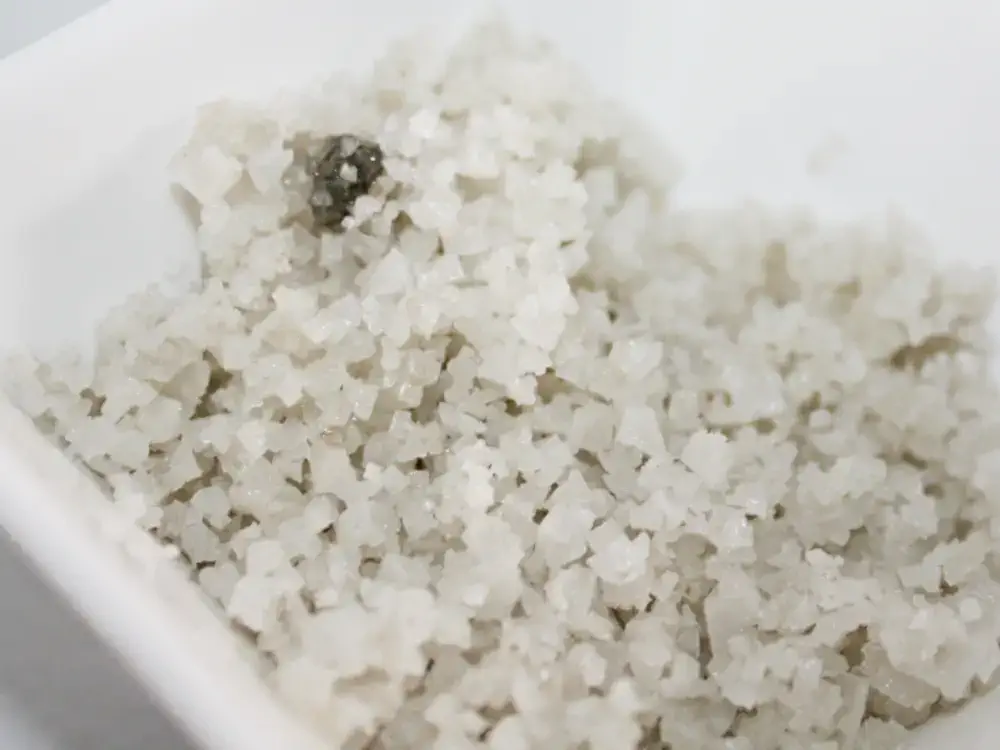 Parfum mit Salz – so entsteht die Duftnote