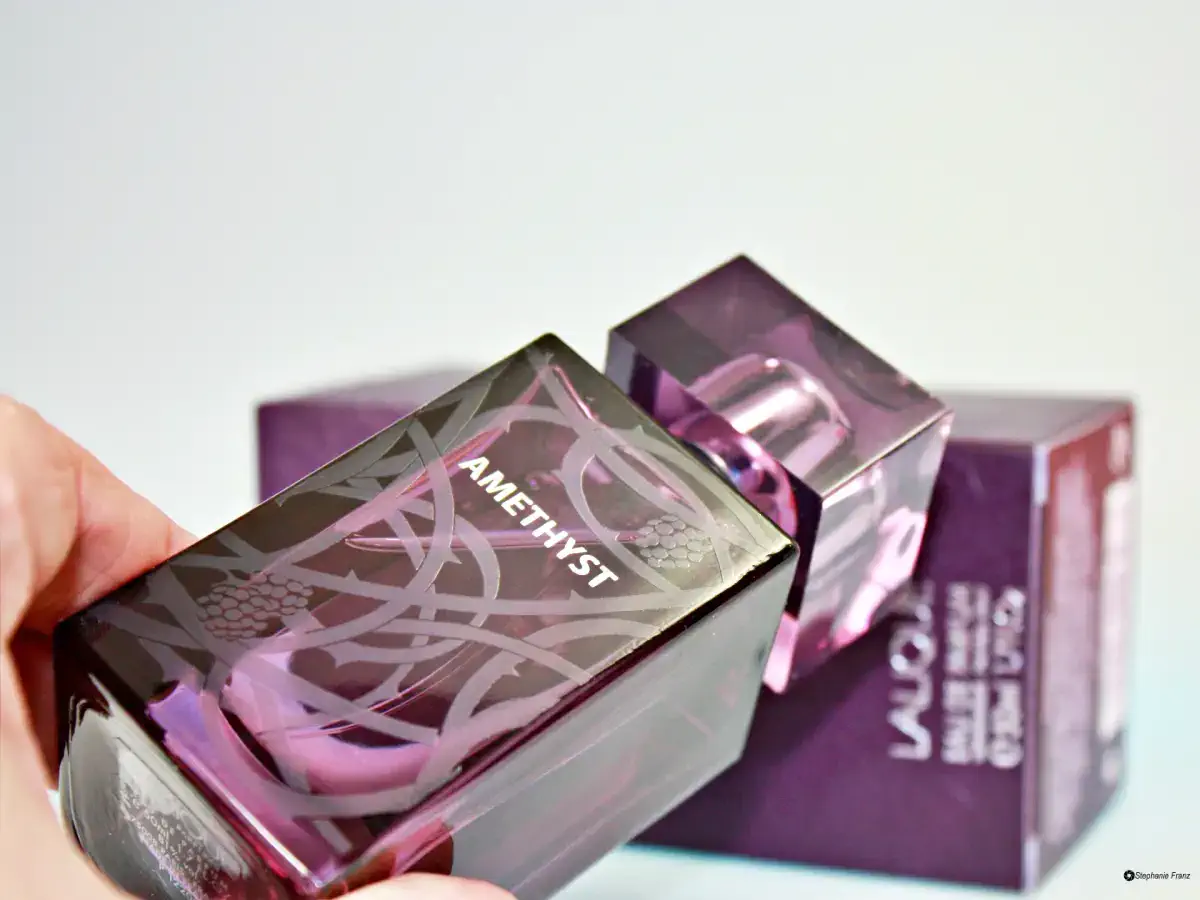 Fruchtiges Brombeere Parfum von Nathalie Lorson