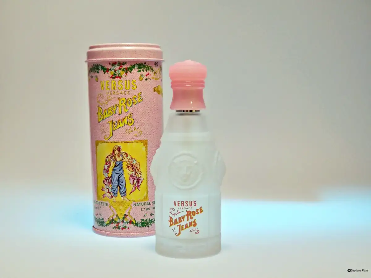 Parfum Versace Baby Rose Jeans – Duft in einer Metalldose