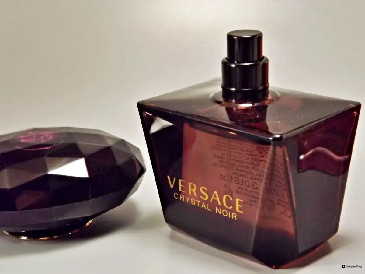 Versace Crystal Noir Flakon